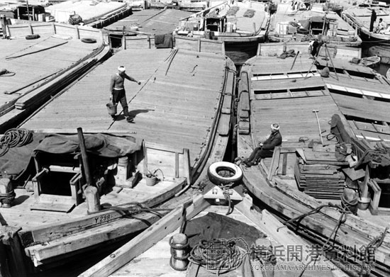 はしけ溜まり〔大岡川河口〕 昭和29(1954)年3月